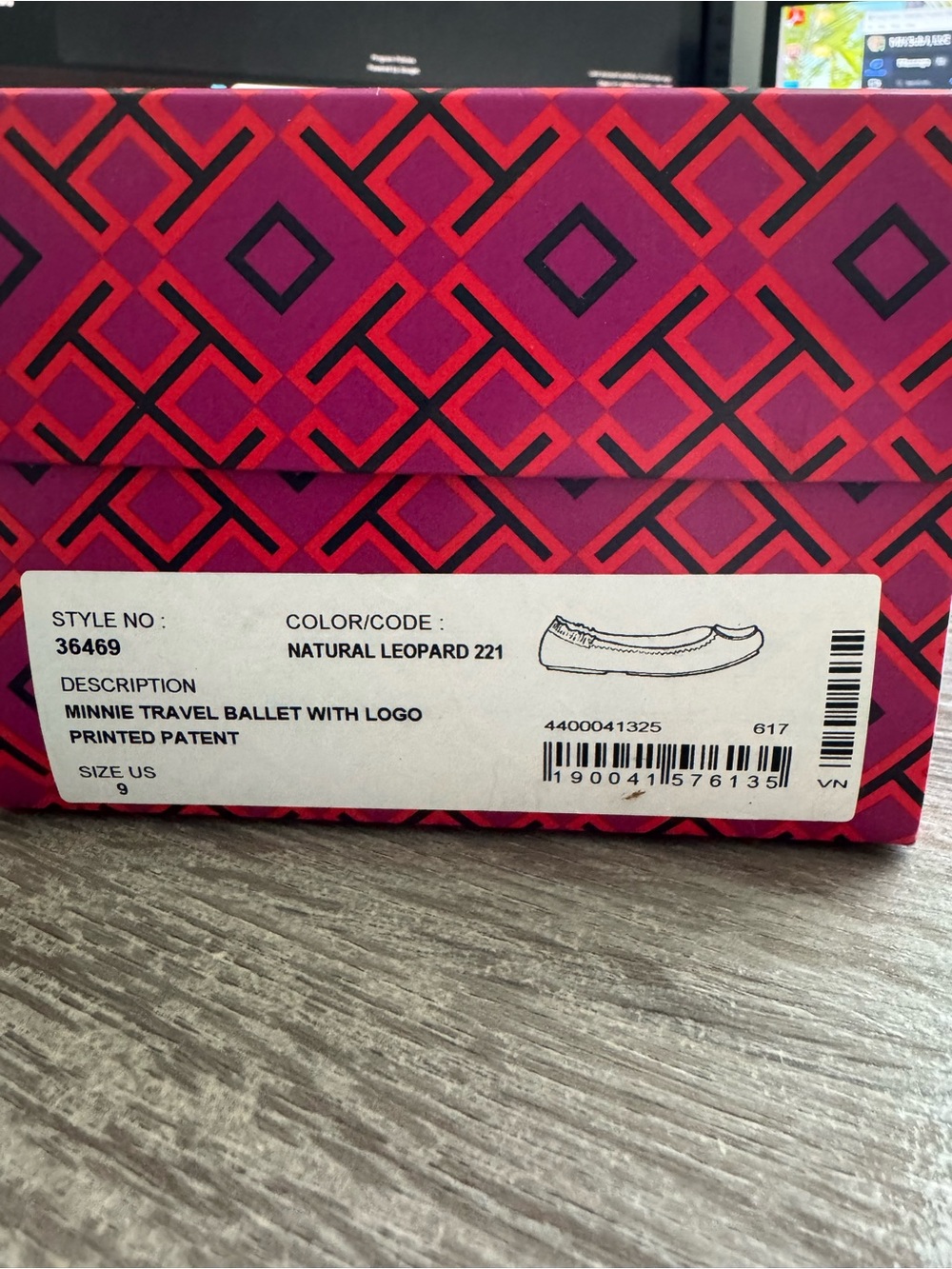 Tory Burch Leopard-Print Flats with Black Logo - Picture 6 of 6